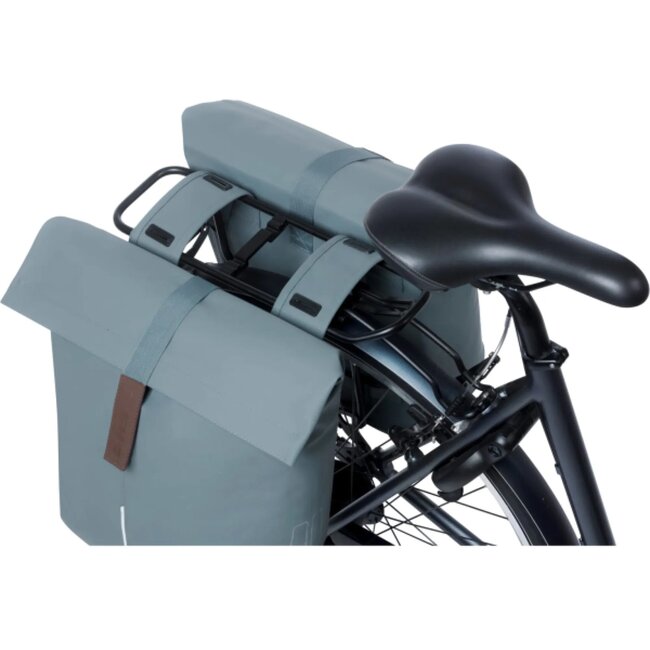 Basil Dubbele fietstas - Vegan leer - Waterkerend - 28-32L - Graphite blauw