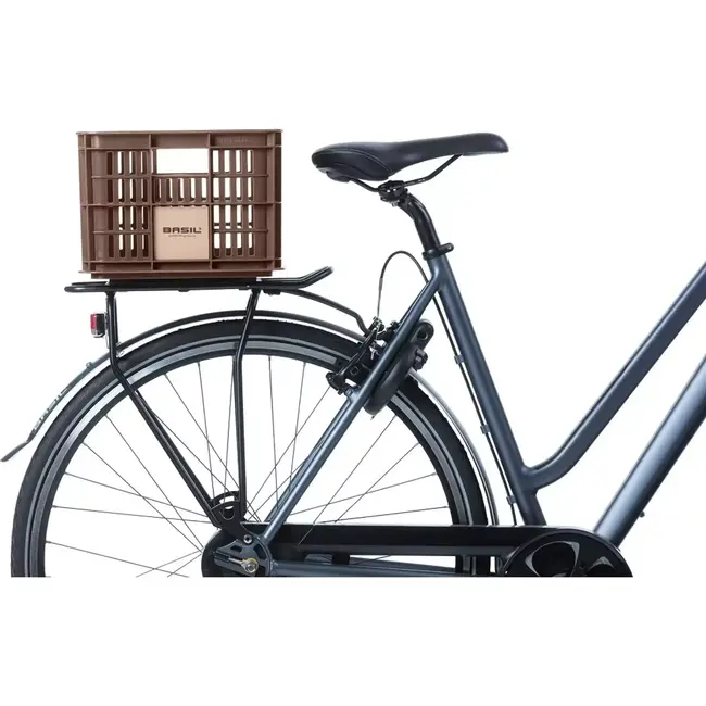 Basil Compacte fietskrat - Gerecycled kunststof - 17,5L - Bruin - Voor diverse bevestigingssystemen