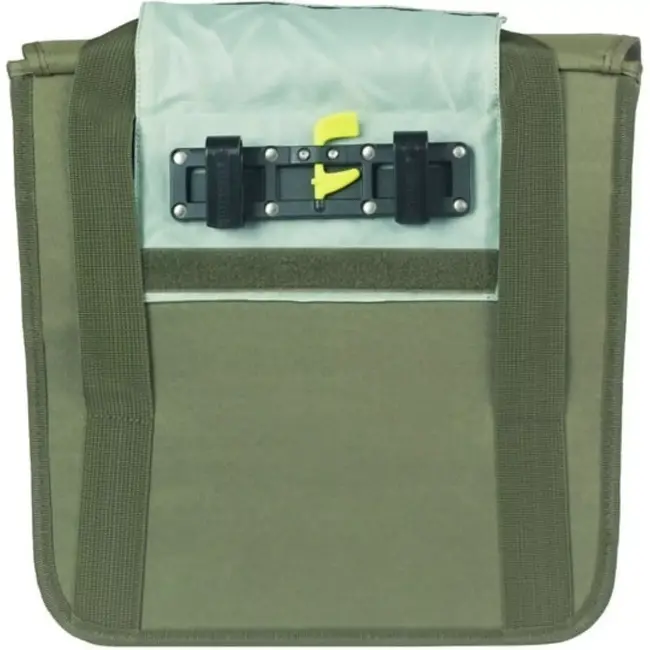 Basil Enkele fietstas - waterdicht - laptopvak - reflecterend - 16L - groen