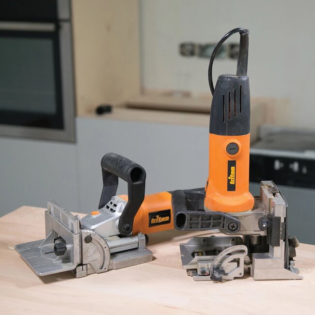 Triton Deuvelmachine 710 W - Dubbele Boor - 32 mm Hartafstand