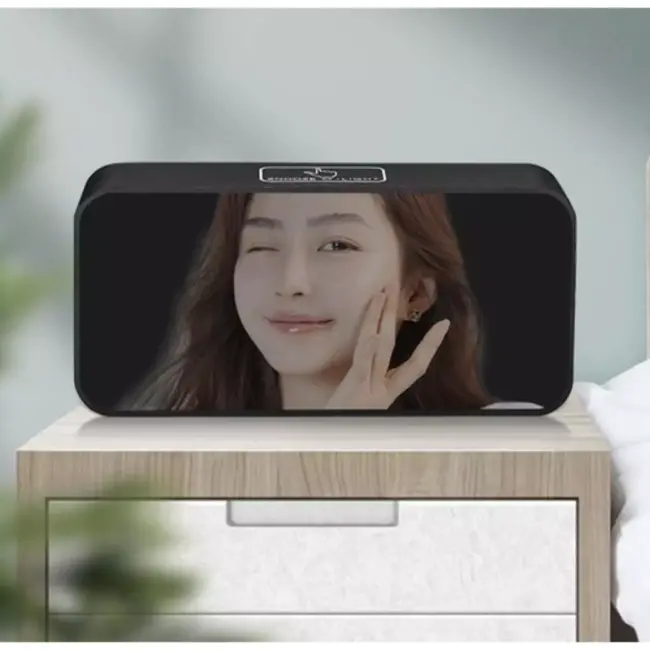 Izoxis LED Wekker – met Snooze, Spraakbediening & Temperatuur - USB-C