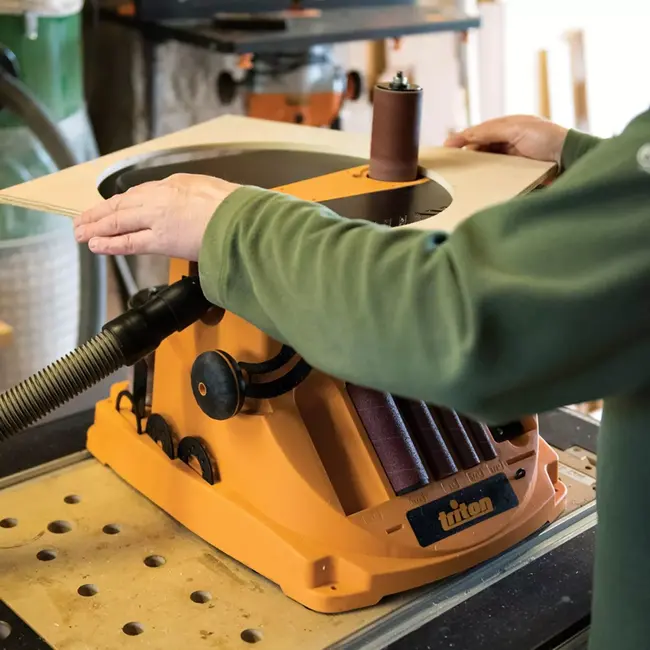 Triton Oscillerende cilinder- en bandschuurmachine - 100 x 610 mm - gietaluminium tafel 0-45 - houtbewerking