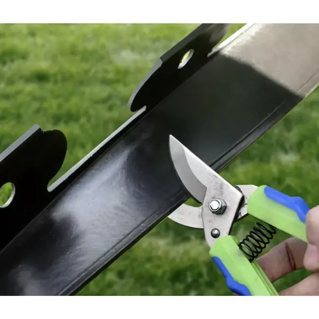 Gardlov tuinrand flexibel – 6 cm hoge grasrand – 10 meter met 20 grondpinnen