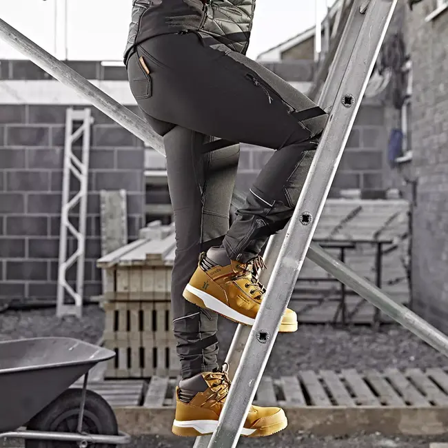 Scruffs Technische dames werkbroek - gerecycled nylon met elastaan - 4-weg rekbaar - maat 46 normale lengte - zwart - klussen