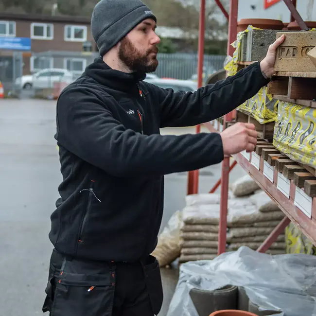 Scruffs fleece werkjas - gerecycled polyester - maat M - zwart - waterafstotend - slijtvaste manchetten - voor bouw en klus