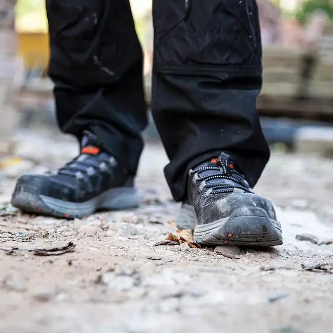 Scruffs veiligheidsschoenen dames - nylon bovenwerk, composiet neus - maat 42 - zwart - S1P SRC antislip voor bouw en magazijn