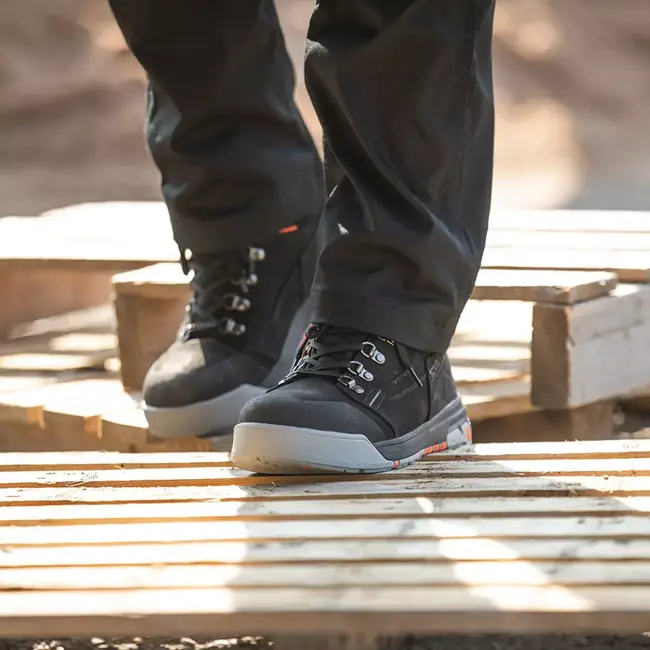 Scruffs Veiligheidslaars - nubuckleer - waterdicht met aluminium neus, veiligheidsklasse S3 - maat 41 - zwart - bouw