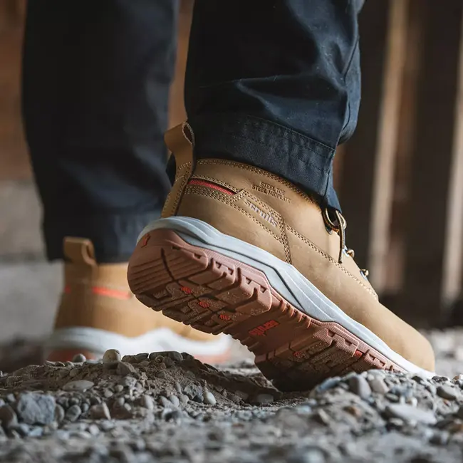 Scruffs Veiligheidslaars - nubuckleer - stalen neus en middenzool, antislip SRA - maat 46 - lichtbruin - voor bouw en magazijn