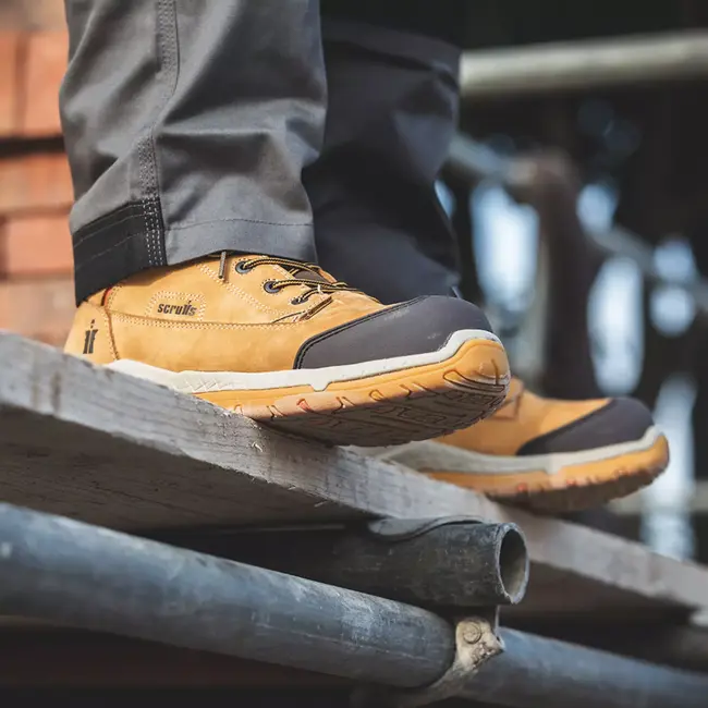 Scruffs veiligheidslaarzen S3 - waterafstotend nubuckleer - composiet neus en antislipzool - maat 42 - bruin - bouw en industrie