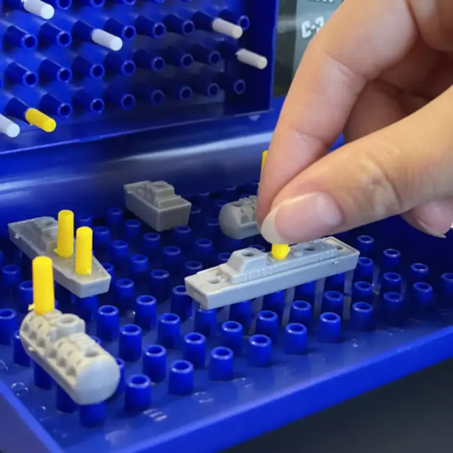 Ruhhy Strategisch zeeslagspel in koffervorm – opvouwbaar gezelschapsspel dat concentratie en logisch denken stimuleert