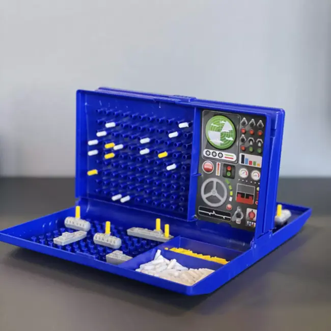 Ruhhy Strategisch zeeslagspel in koffervorm – opvouwbaar gezelschapsspel dat concentratie en logisch denken stimuleert