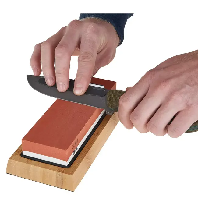 GEKO Complete 8-delige slijpstenen set met vier korrelgraden, hoekgeleider en lederen strop