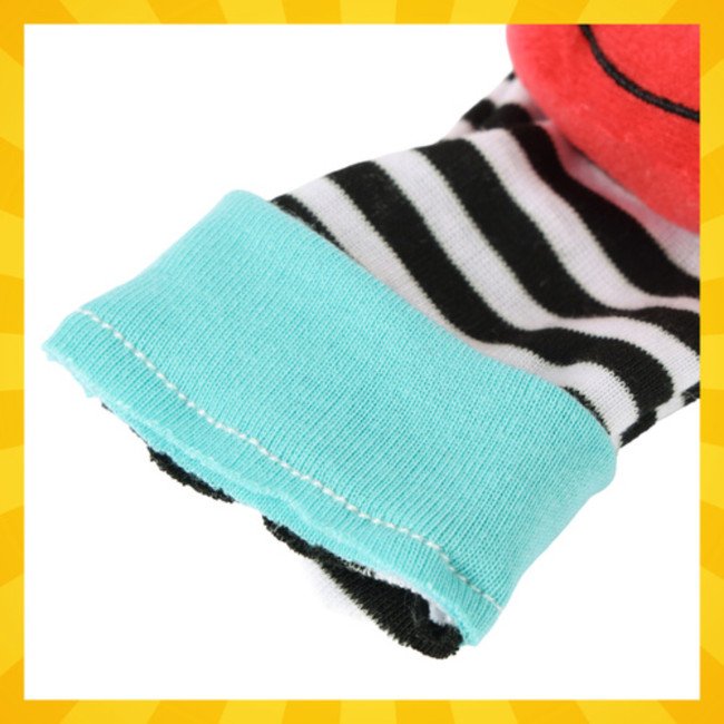 Kruzzel Vrolijke rammelaarset met sokken en polsbandjes voor ontwikkeling en plezier bij jonge baby’s