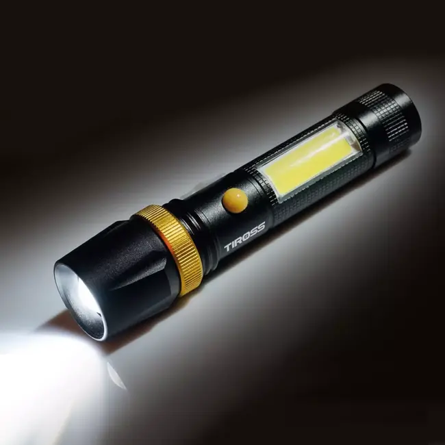 TIROSS Oplaadbare waterbestendige led zaklamp 450 lumen met zoom, magneet en cob zijlicht