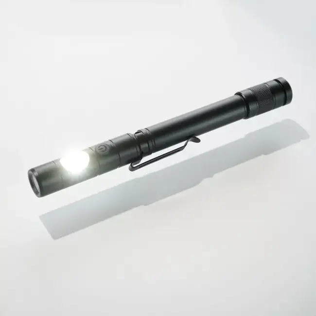 TIROSS Compacte oplaadbare penlamp 350 lumen met magneet, clip en zijlicht voor noodpakket