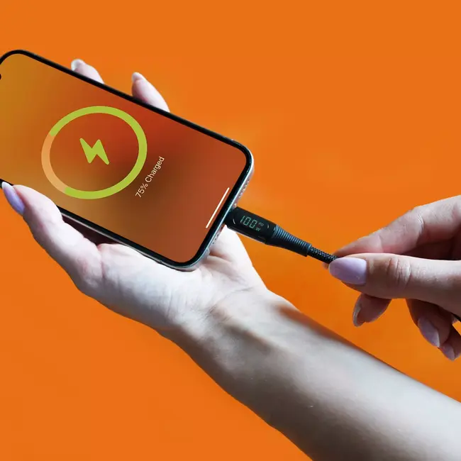 MORRE Zwarte USB-C kabel 1,5 m met display voor opladen en synchroniseren tot 100 W