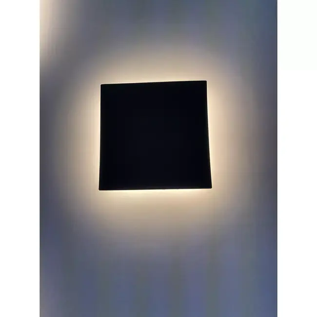 Hofftech Vierkante platte wandlamp 10 W zwart met achterverlichting