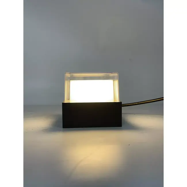 Hofftech Vierkante LED wandlamp 4 W met 3000 K en IP65 voor buiten