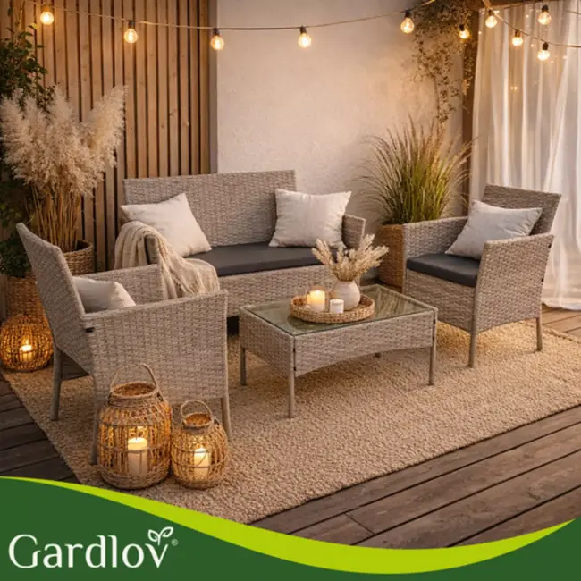 Gardlov Beige rattan tuinmeubelset met bank 2 stoelen en tafel met glasplaat en grijze kussens