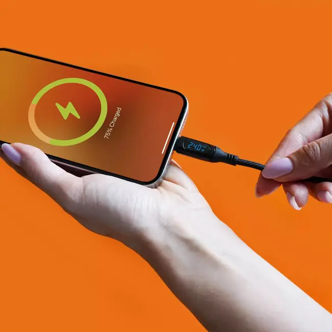 MORRE Zwarte USB-C kabel 2 m met display voor opladen en synchroniseren tot 240 W en 480 Mbit/s