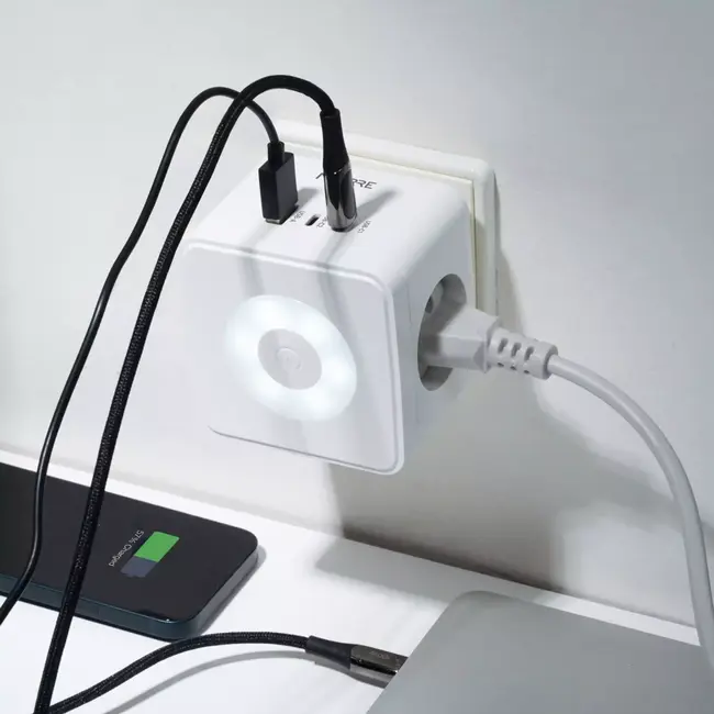 MORRE Witte stekkerdoos kubus 6-in-1 met USB-C, USB-A en nachtlamp functie