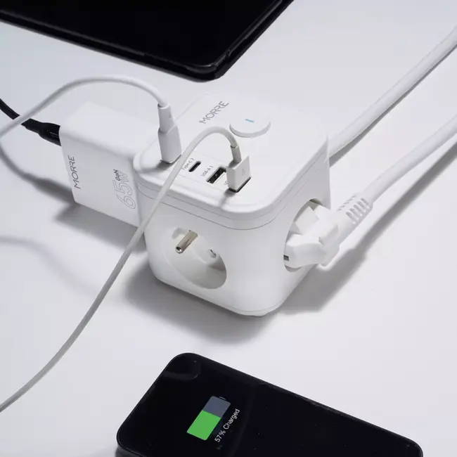 MORRE Witte stekkerdoos 7-in-1 kubus met kabel 1,5 m en USB-C USB-A NL BE
