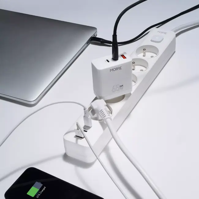 MORRE Witte stekkerdoos 8-in-1 met 5 stopcontacten en USB poorten en kabel van 1,5 m
