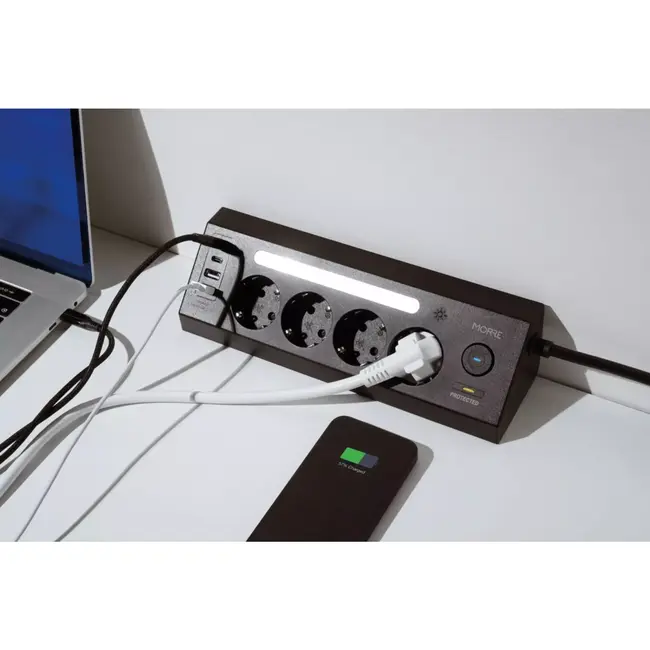 MORRE 9-in-1 hoek stekkerdoos met verlichting en USB poorten voor bureau en slaapkamer