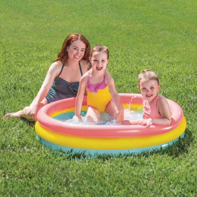 Intex Regenboog peuterbadje 114 x 25 cm met opblaasbare bodem voor tuin of terras