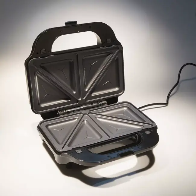 TIROSS Compacte 3-in-1 sandwichmaker 900 W met verwisselbare platen, antiaanbaklaag en automatische temperatuurregeling