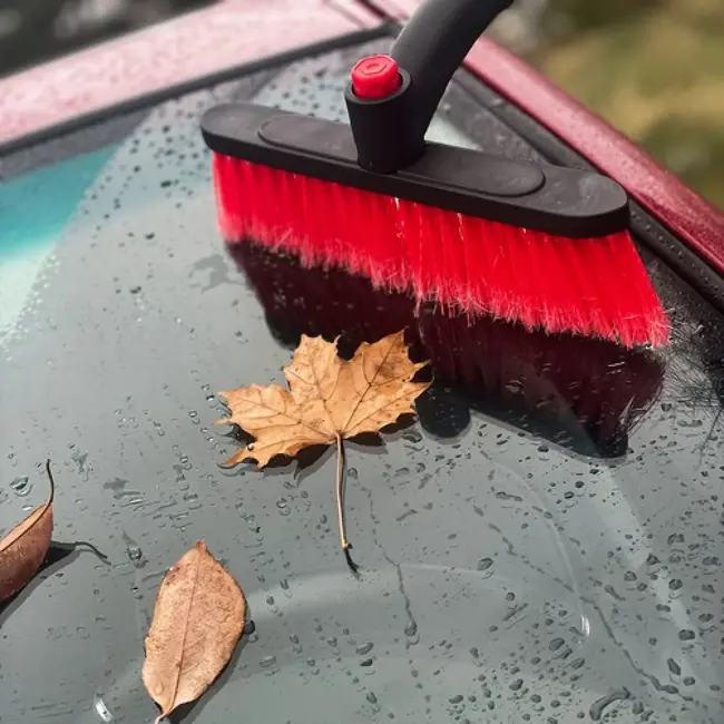 Xtrobb Telescopische ijskrabber 80 tot 95 cm zwart rood met draaivergrendeling, afneembare borstel, losse krabber en EVA handgreep