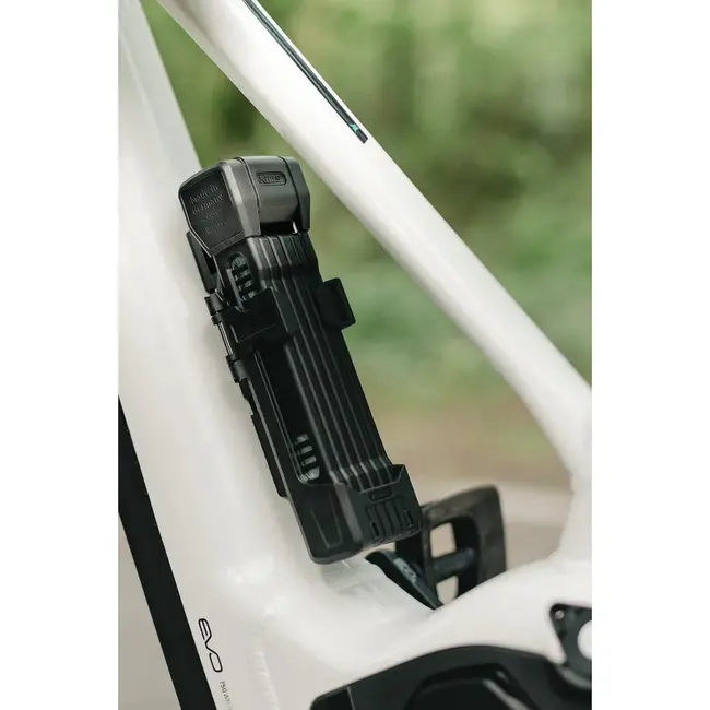 ABUS Zwart vouwslot 120 cm met framehouder, ART-2 keurmerk en XPlus-cilinder voor je fiets