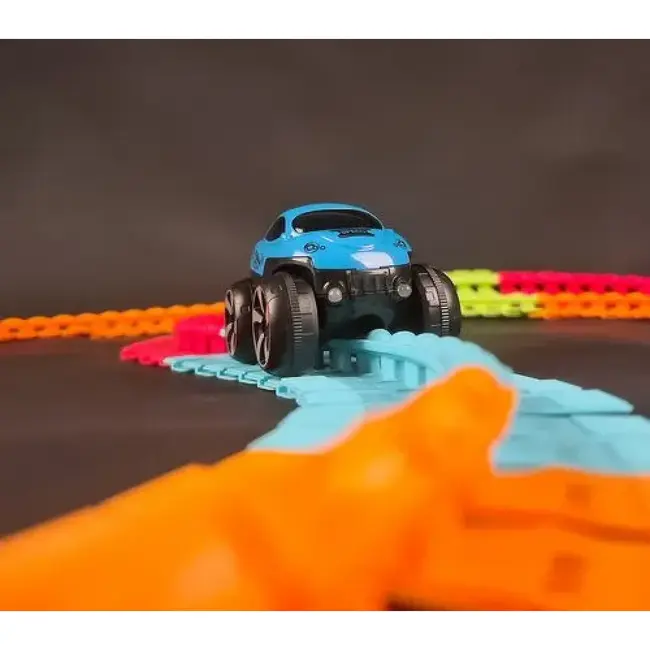 Kruzzel Flexibele Racebaan: 192-Delige Set met LED Auto