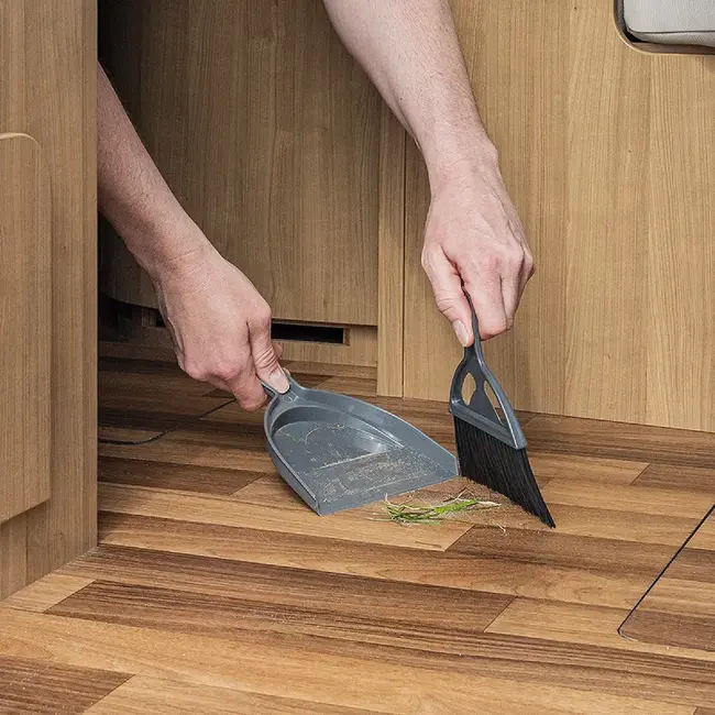 ProPlus Compacte stoffer en blik set - 17 x 19,5 cm - Grijs/Zwart - Ideaal voor kamperen