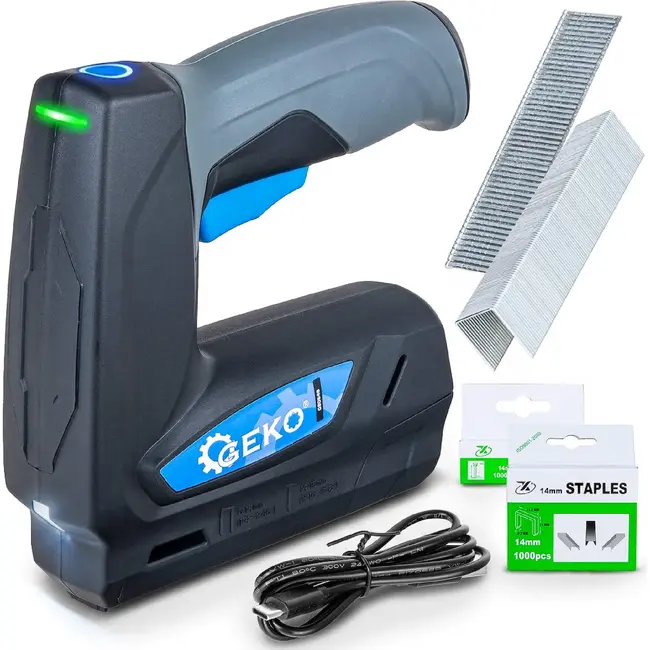 GEKO Draadloze accu tacker 3,6 V met USB-C, LED verlichting en 2000 mAh accu inclusief nieten en spijkers