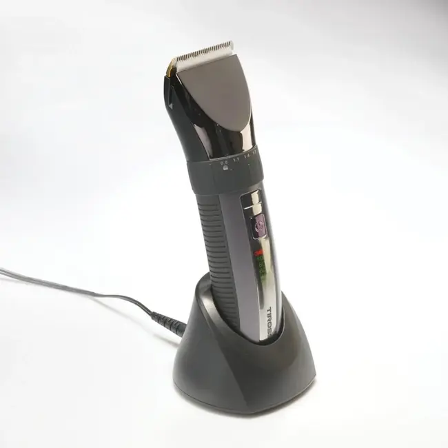 TIROSS Draadloze tondeuse met digitaal display, 1300 mAh accu, keramisch mes en 4 opzetkammen voor dagelijks haar en baard