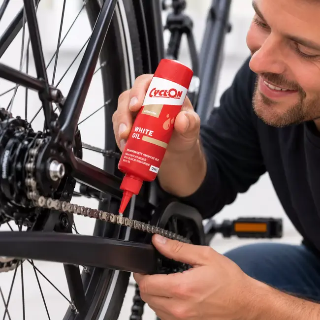 CyclOn Paraffineolie 125 ml transparant smeermiddel voor nauwkeurige smering en praktisch onderhoud