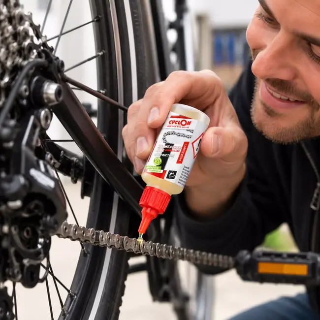 CyclOn Kettingsmeermiddel voor alle weersomstandigheden met doseertuit voor fietskettingonderhoud