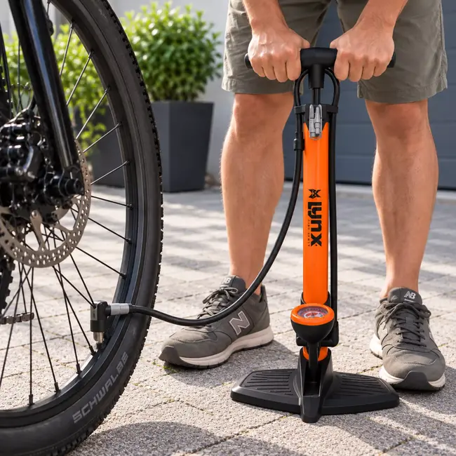 Lynx Voetpomp met manometer 6 bar - oranje stalen pomp voor fietsbanden met ventieladapters