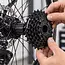 Shimano 8-speed cassette zwart - CS-HG31-8 voor HG en IG kettingen op een passende fiets met derailleur
