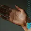 Isomedix Elektrisch handmassageapparaat - 4 massagestanden, warmte, trillingen en USB-C oplaadbaar