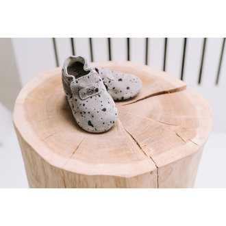 Mavies Mavies first steps grey paint