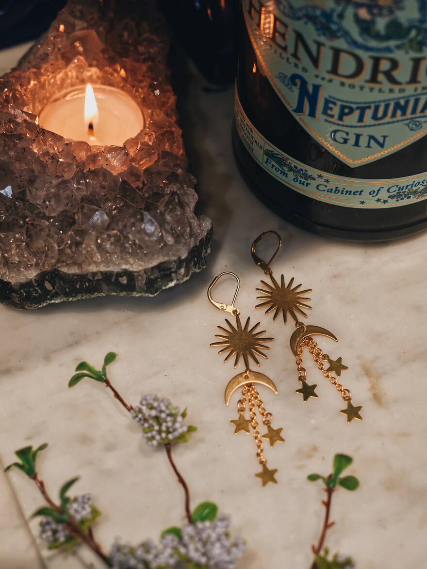 Fairtrade Sun And Moon Dangle Earrings Goud