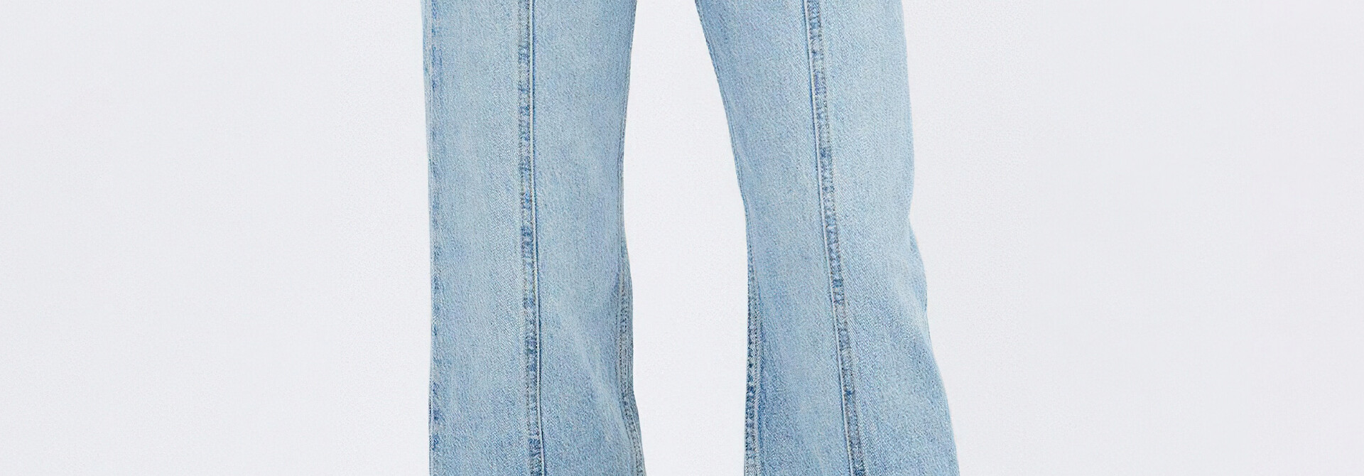 ♣ Echo Front Slit Drift Light Blue Jeans