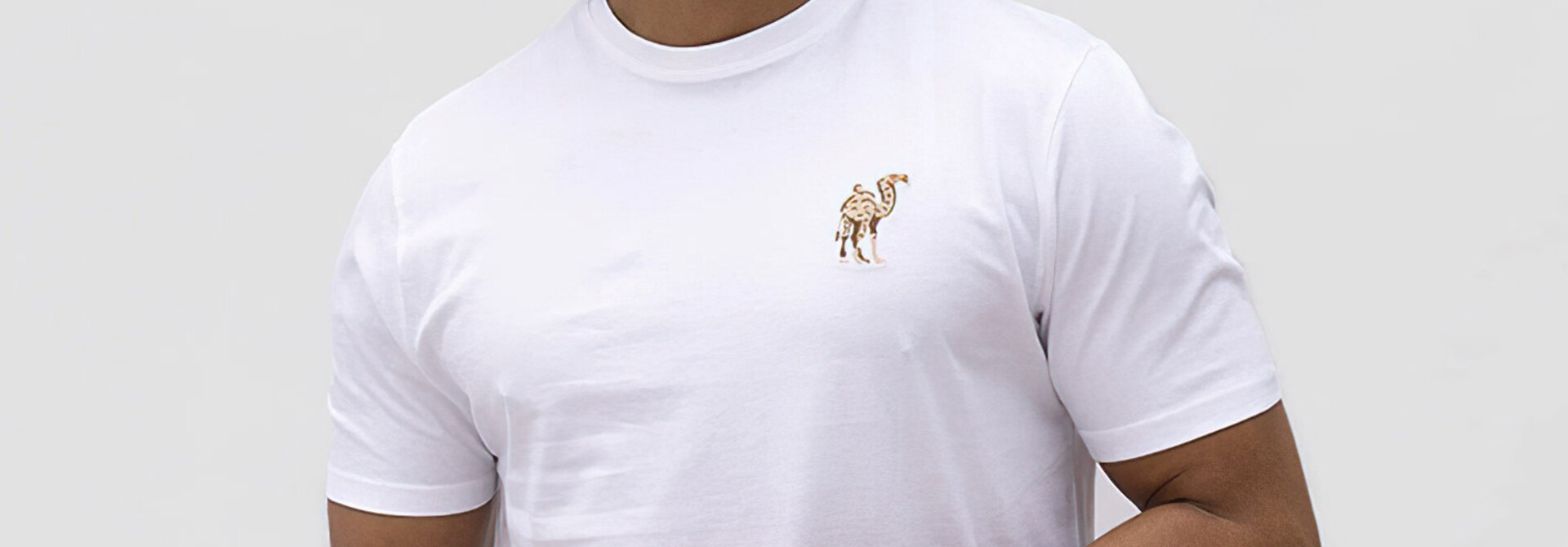 ♣ Camel Tee