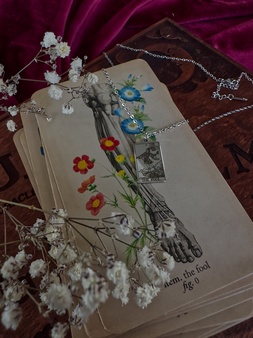THE FOOL Tarot Necklace - SILVER