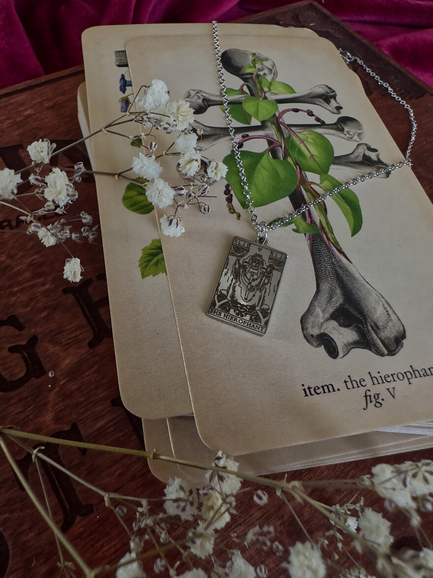 THE HIEROPHANT Tarot Necklace - SILVER