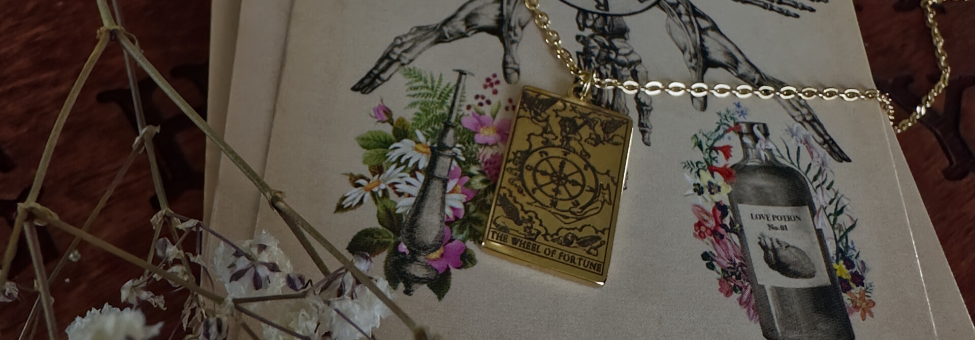 THE WHEEL OF FORTUNE Tarot Ketting  - GOUD