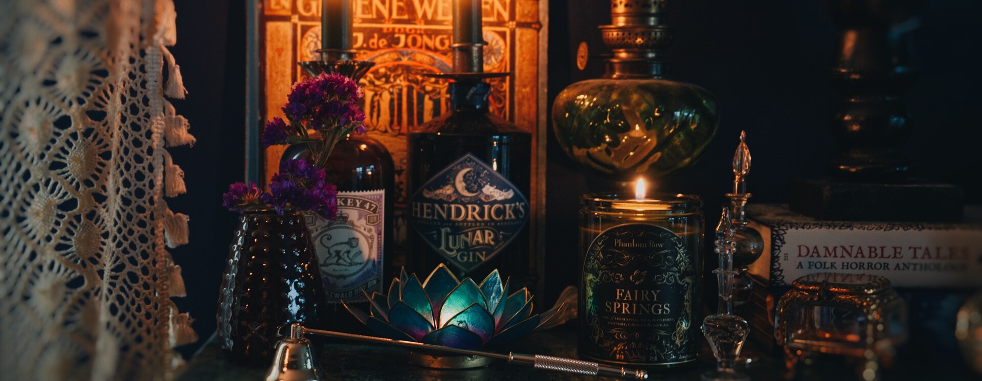 CANDLES & CANDLE HOLDERS