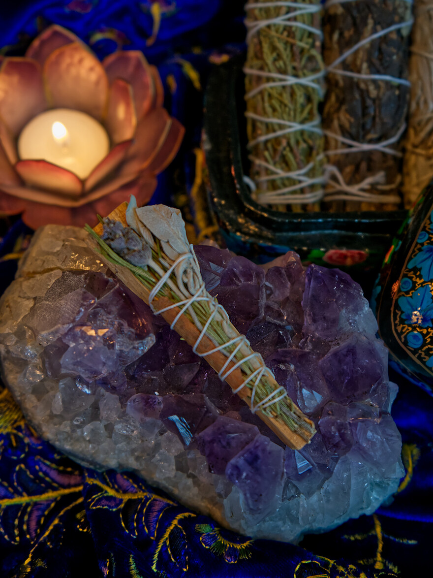 Smudge - Palo Santo Herb Bundle